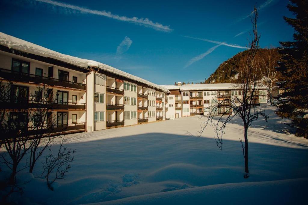 App Harmonie Mit Hallenbad Und Sauna By Monicare Apartment Seefeld in Tirol Exterior foto